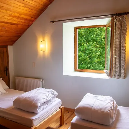 De France 6 Personnes A Pierrefiche * Pierrefiche (Lozere)