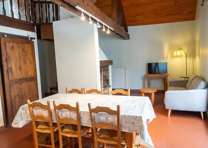 De France 6 Personnes A Pierrefiche Pierrefiche (Lozere)